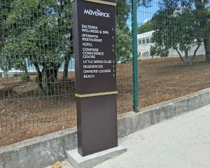 Mövenpick Novi Vinodolski – hotel signage and illuminated totems